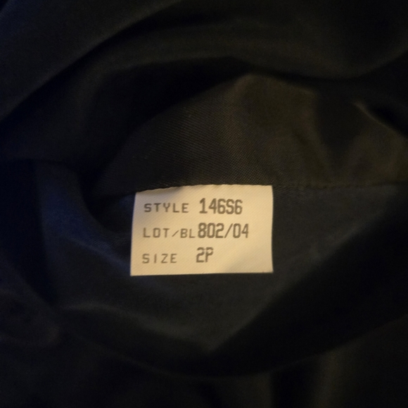 Jones New York Vintage Trench Coat Size 2p - Picture 8 of 8